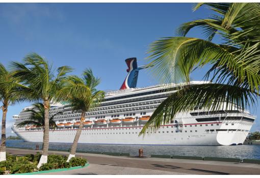 El Carnival Valor atracado en la bella isla de St. Thomas